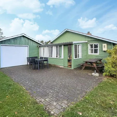 3 Bedroom Awesome In * Tarm