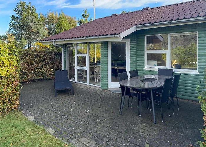 3 Bedroom Awesome In بيت للعطل