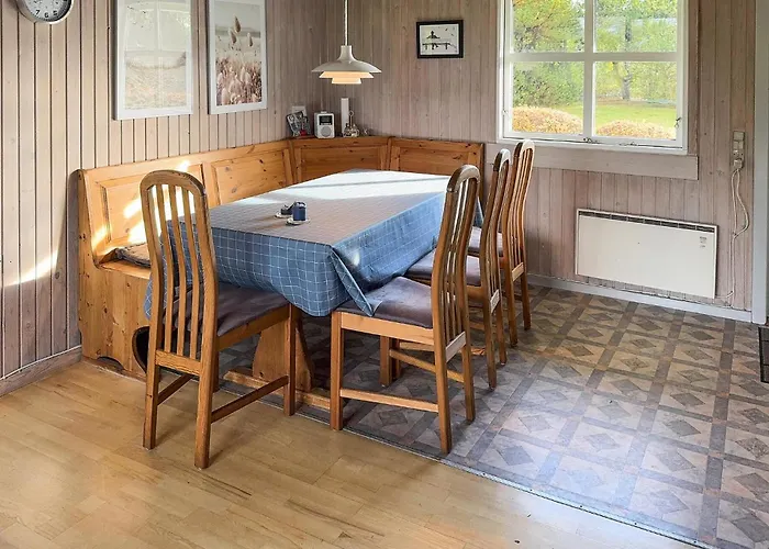 3 Bedroom Awesome In *