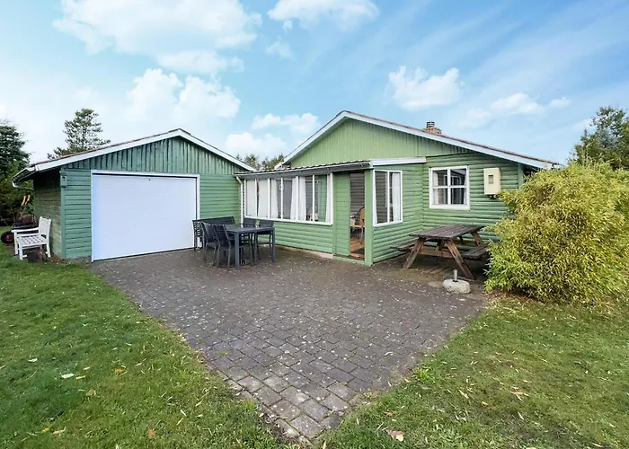 3 Bedroom Awesome In * Tarm