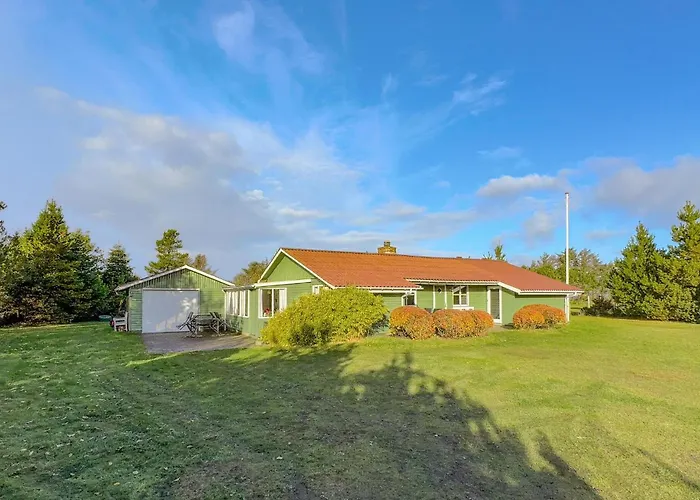 3 Bedroom Awesome In * Tarm