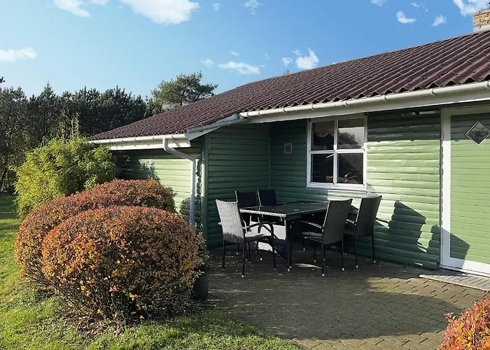 3 Bedroom Awesome In بيت للعطل