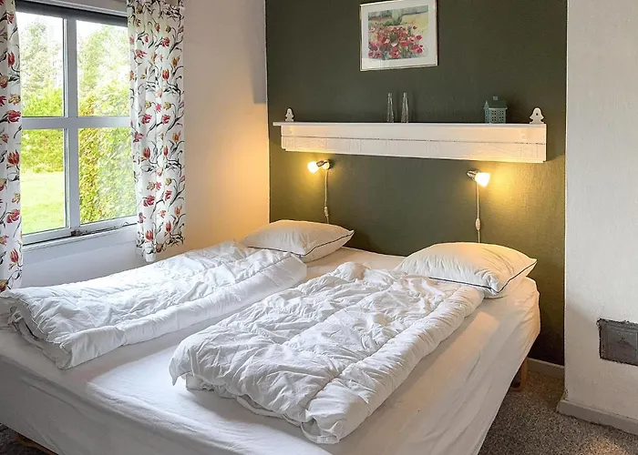 3 Bedroom Awesome In *